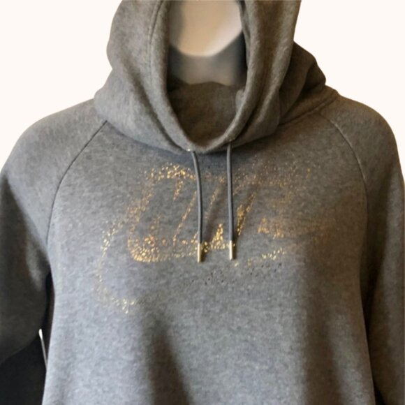 NWOT ⭐️ Nike Rally Metalic Sweatshirt - Picture 6 of 14